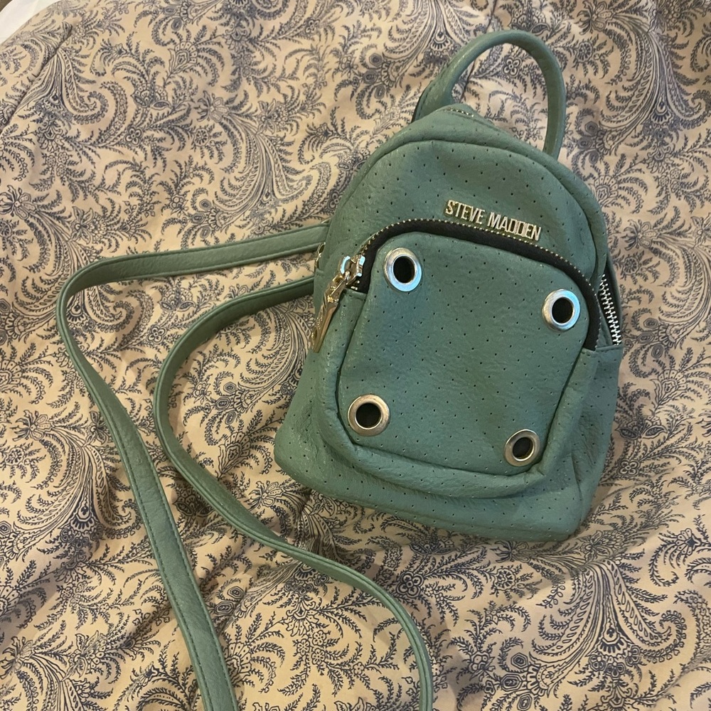Cute little Steve Madden backpack.